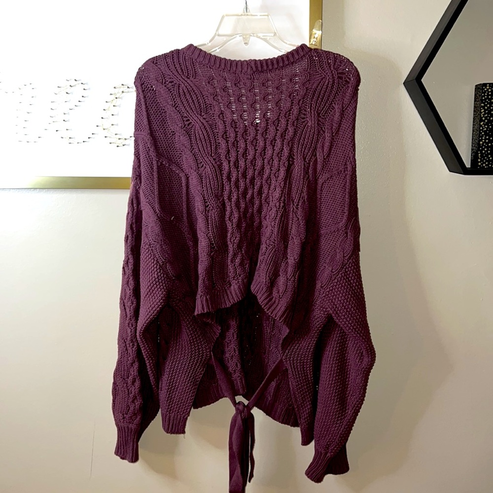 Express Sweater - Picture 3 of 3